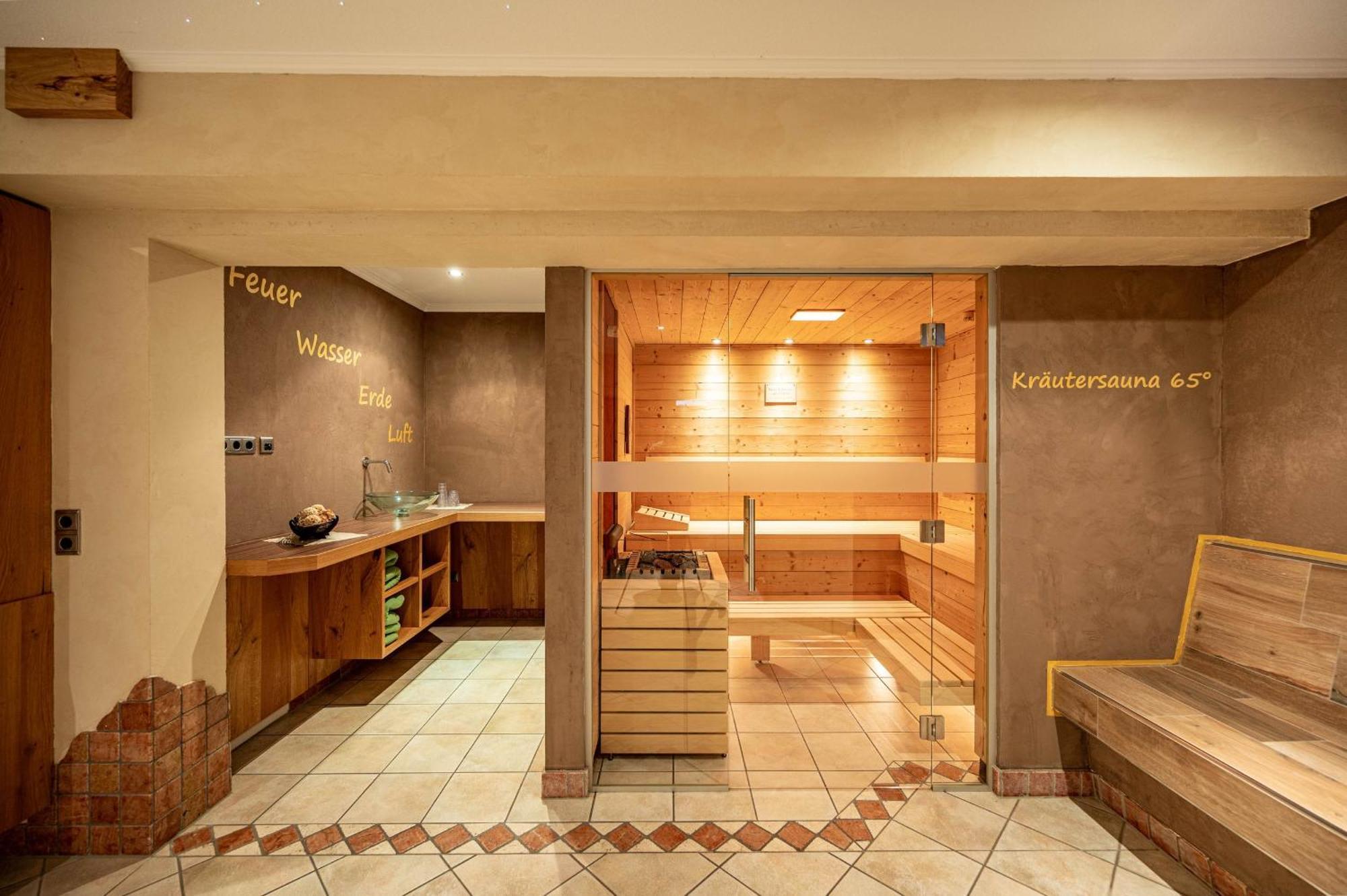 Rustika - Appartements & Spa 埃尔瓦尔德 外观 照片