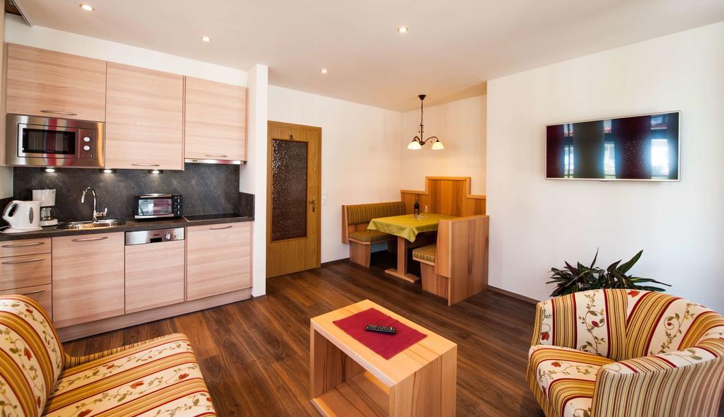 Rustika - Appartements & Spa 埃尔瓦尔德 外观 照片